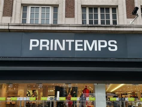 Découvrez le Printemps Lille : un grand magasin de renom.